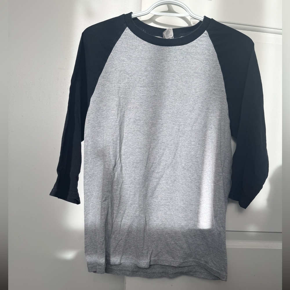 Gildan Raglan Baseball Tee – Grey & Black, Size Small